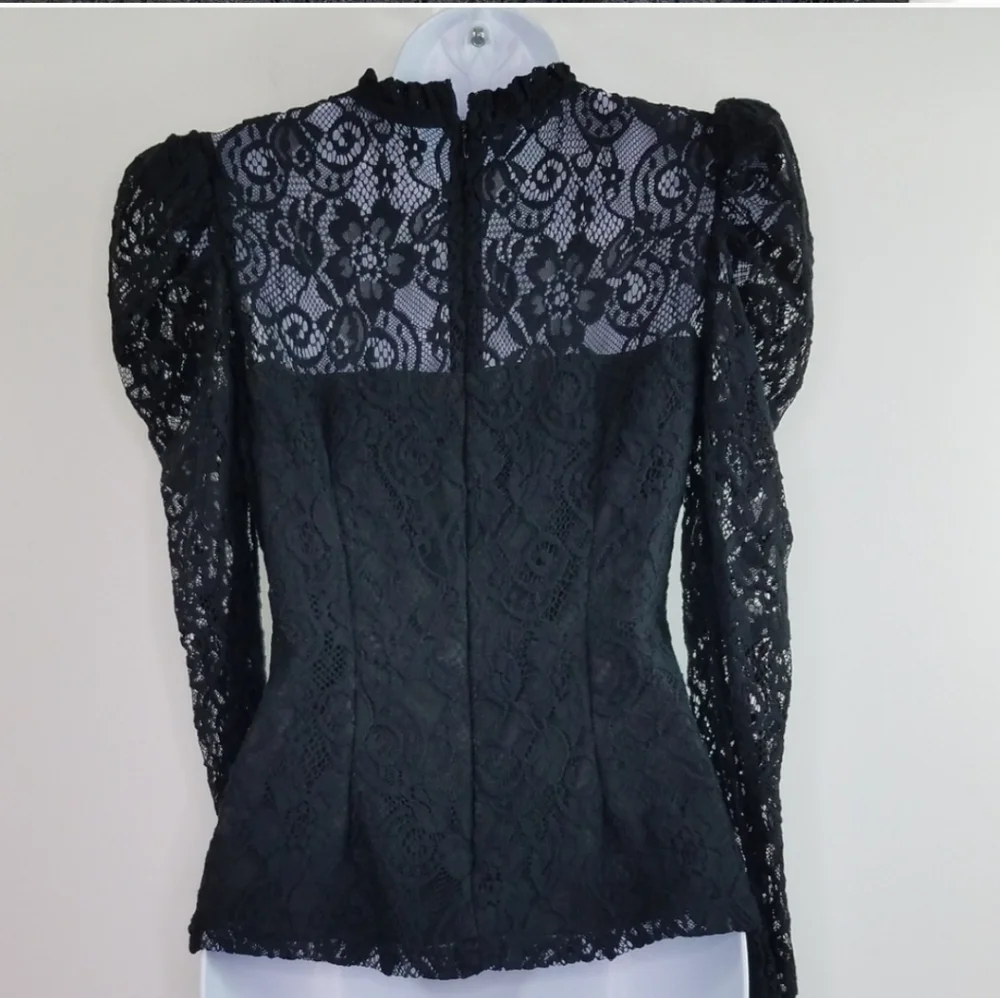 Aqua Black Lace Sleeve Top Size Small